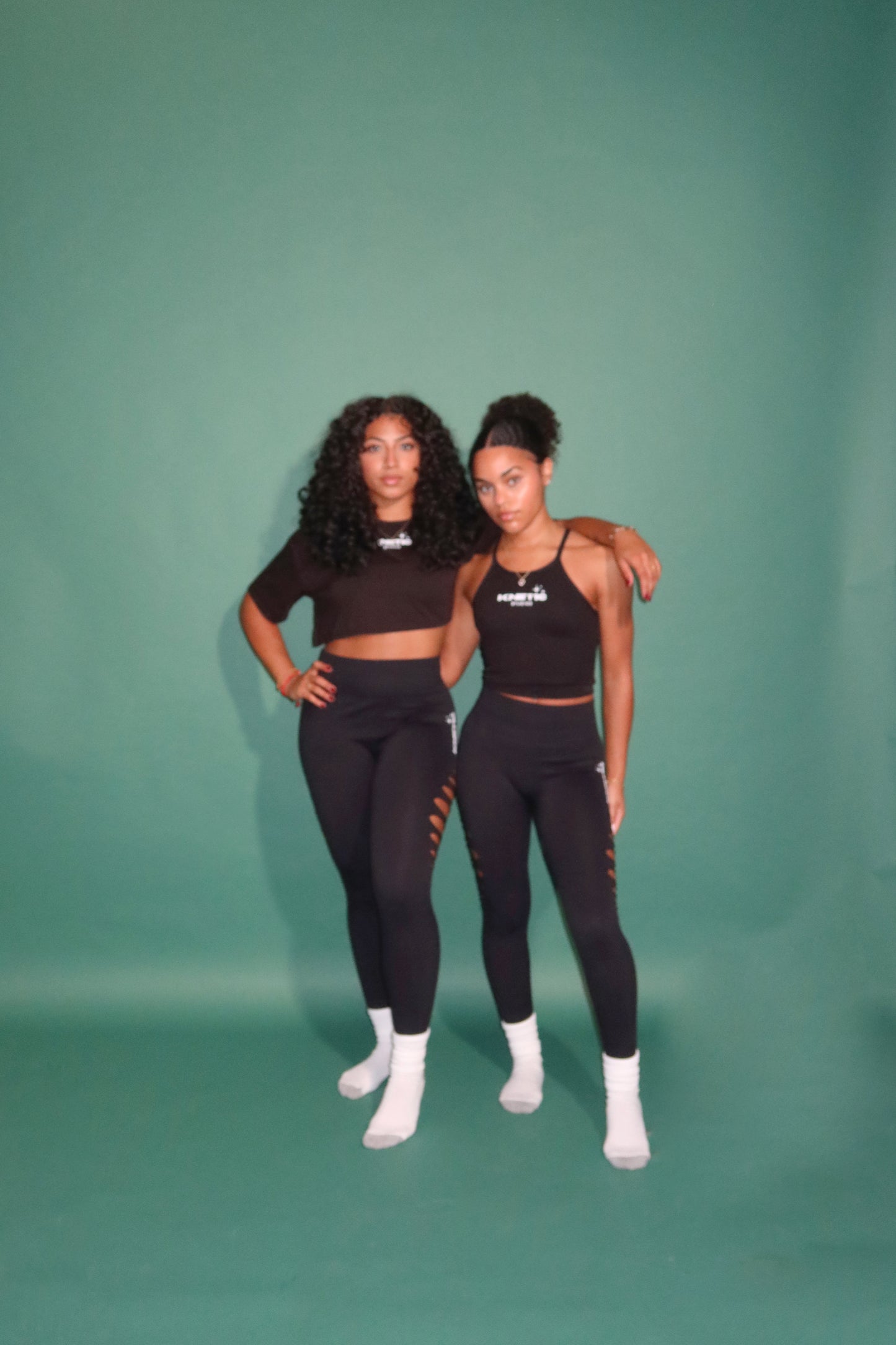 LIGHTWEIGHT SHORT SLEEVE CROP TOP
